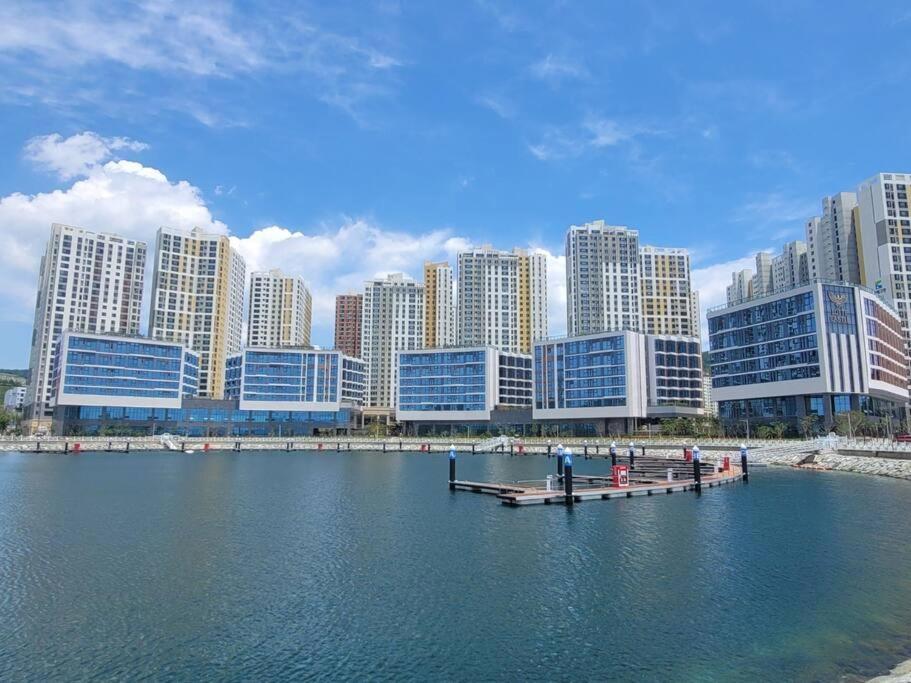 The Castle Ocean Marina Double Suite Йосу Екстер'єр фото
